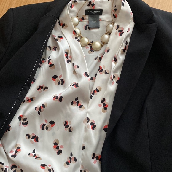 Ann Taylor blouse - Picture 8 of 8